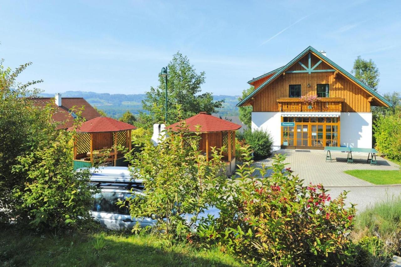 Holiday Village, Schlierbach Extérieur photo